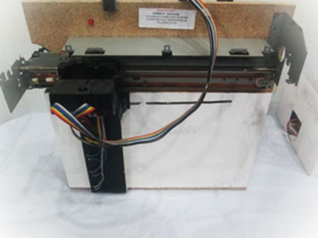 Rancang bangun penghapus papan tulis dengan teknik kendali manual