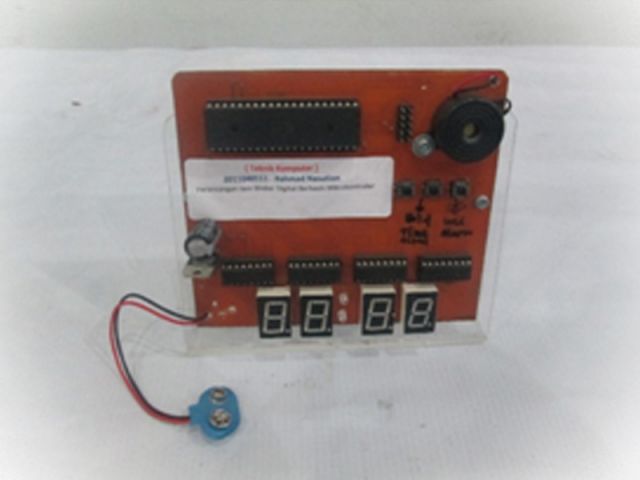 Jam Weker digital dengan penampil 7 segment