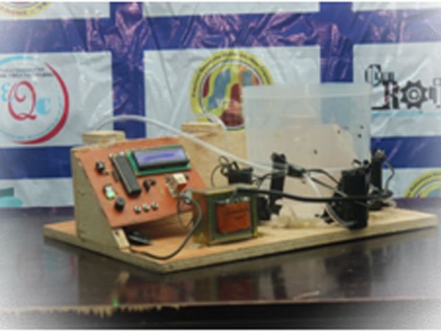 Alat pemberi vitamin ikan otomatis