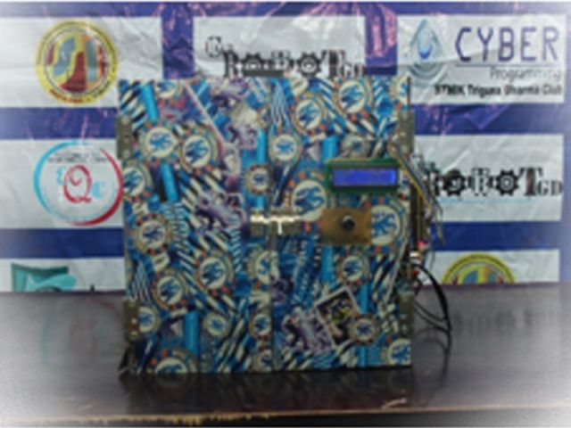 Lemari pengering pakaian menggunakan heater