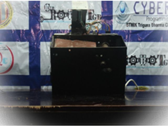 Penggiling adonan mie dan kue